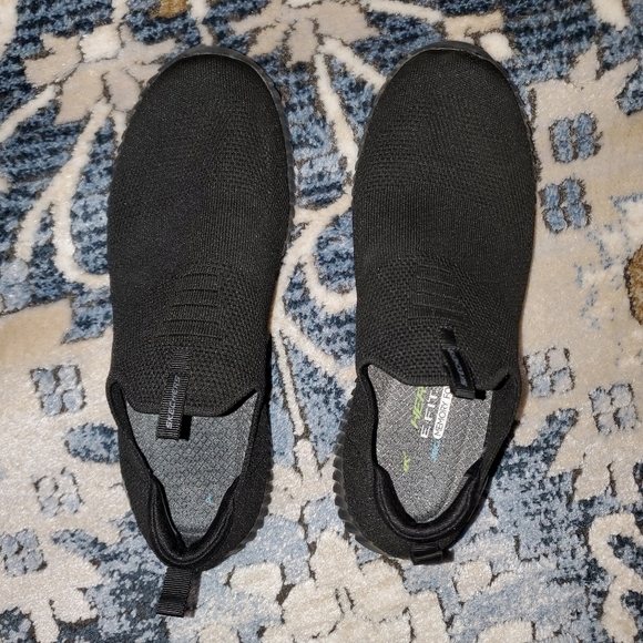 Skechers Elite Fit Stretch Wide Shoes with Memory Foam - Picture 5 of 8